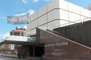 Le bâtiment ultra-moderne de Canal 7