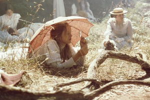 picnicathangingrock-movie-300